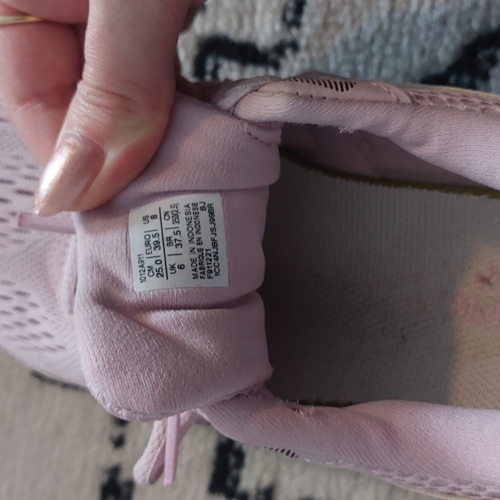 ASICS tennis shoes - Picture 5 of 6